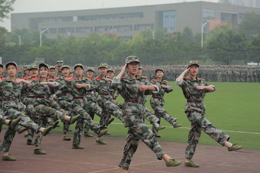 高中叛逆学生全封闭学校