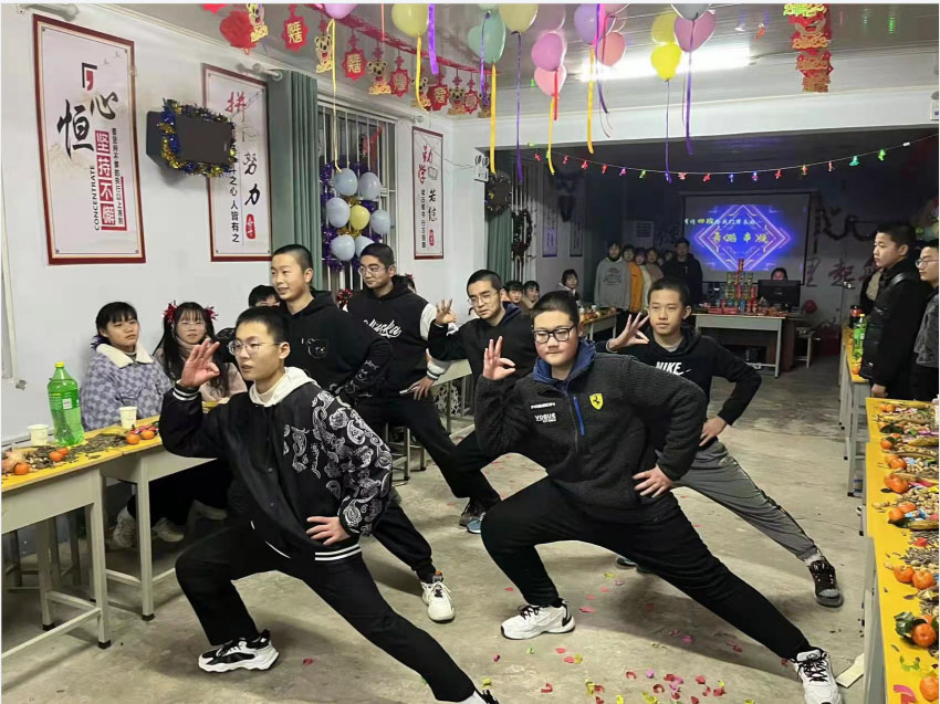 前10名军化管理叛逆学校
